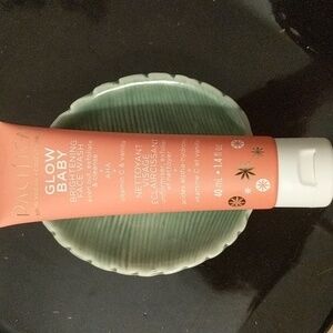 NWT Brightening Face Wash
